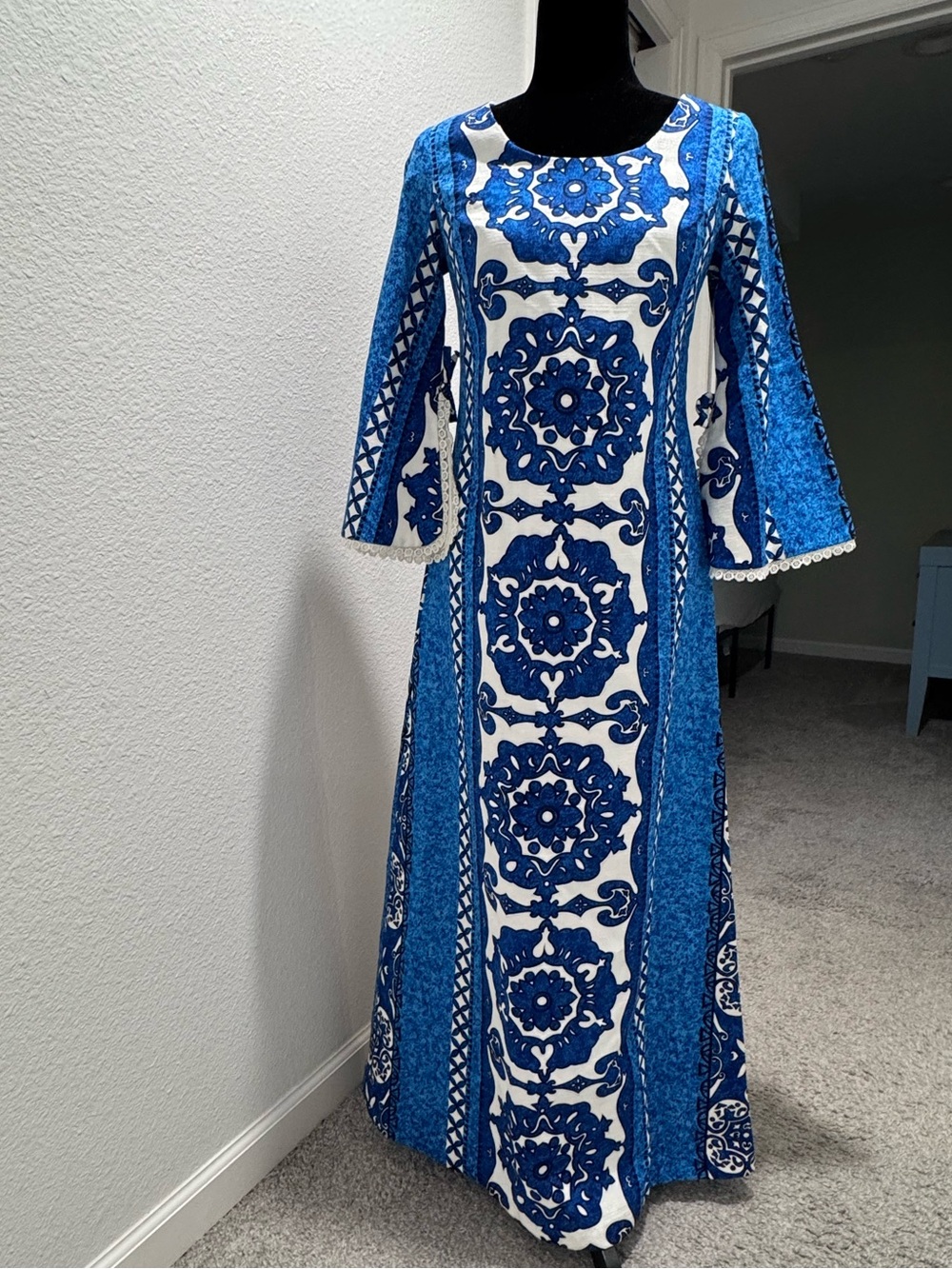 Vintage 60s/70s Diamond Head Sportswear Hawaiian Resort Maxi with Bell Sleeves